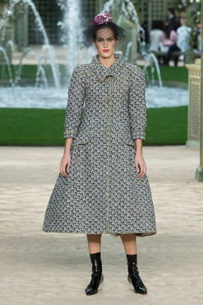 Look 13